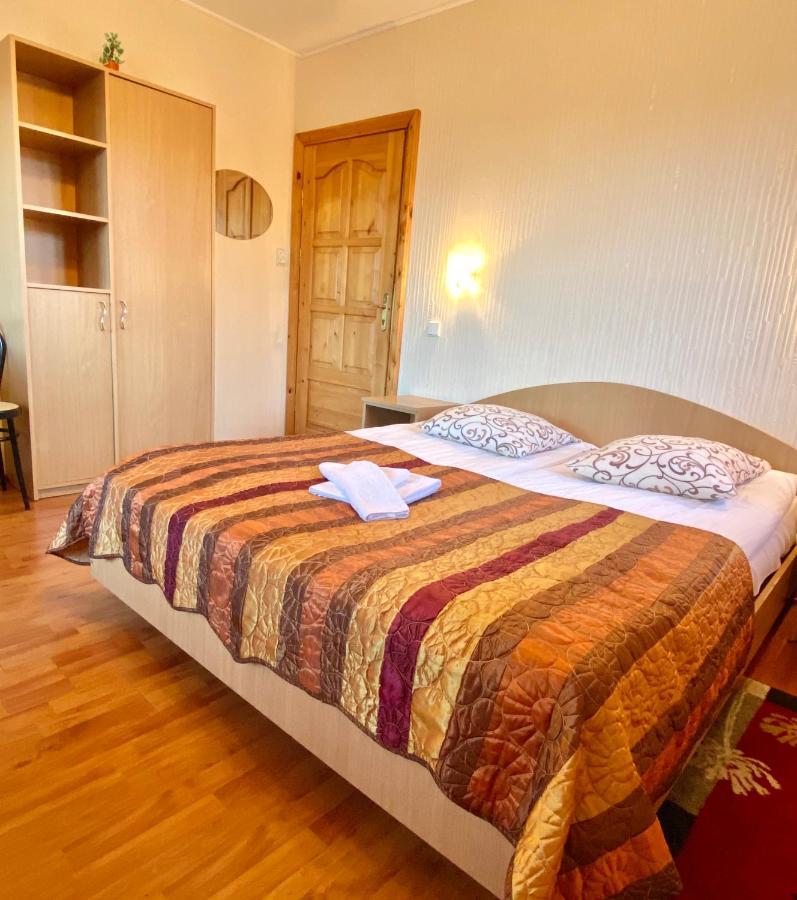 Akmuo Ant Akmens Hotel ซเวนตายิ ภายนอก รูปภาพ