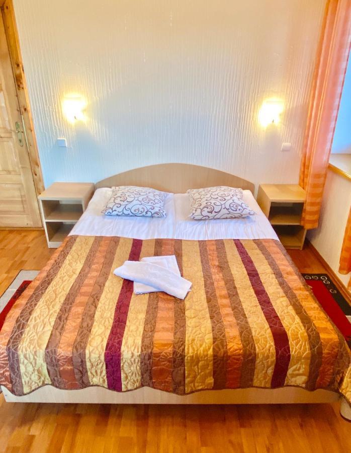 Akmuo Ant Akmens Hotel ซเวนตายิ ภายนอก รูปภาพ